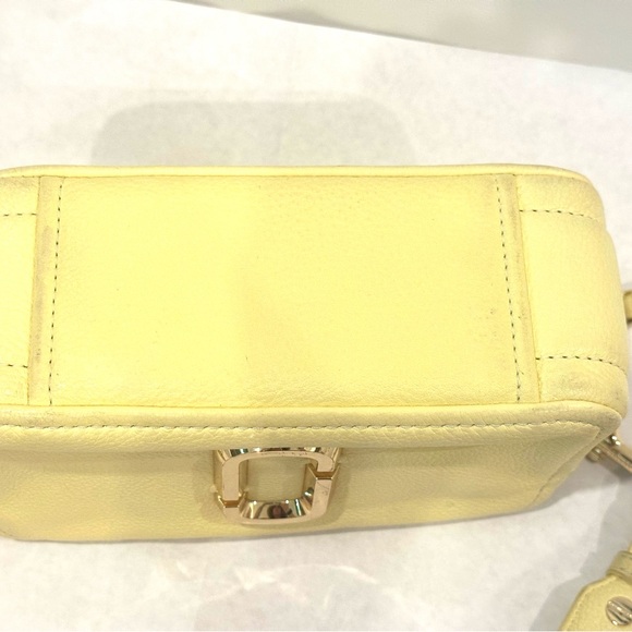 AUTHENTIC Marc Jacobs The Softshot Crossbody in Meringue Natural Grain Leather - Picture 9 of 11